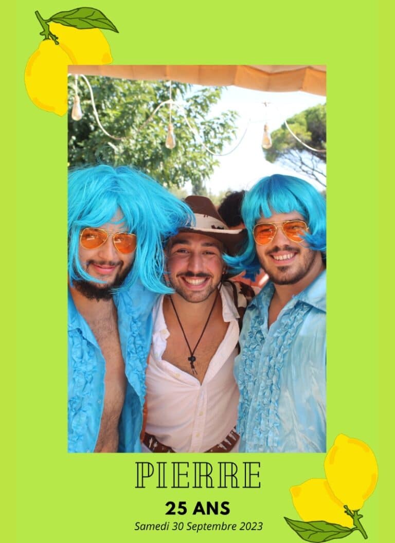 Tirage photobooth avec perruques et accessoires